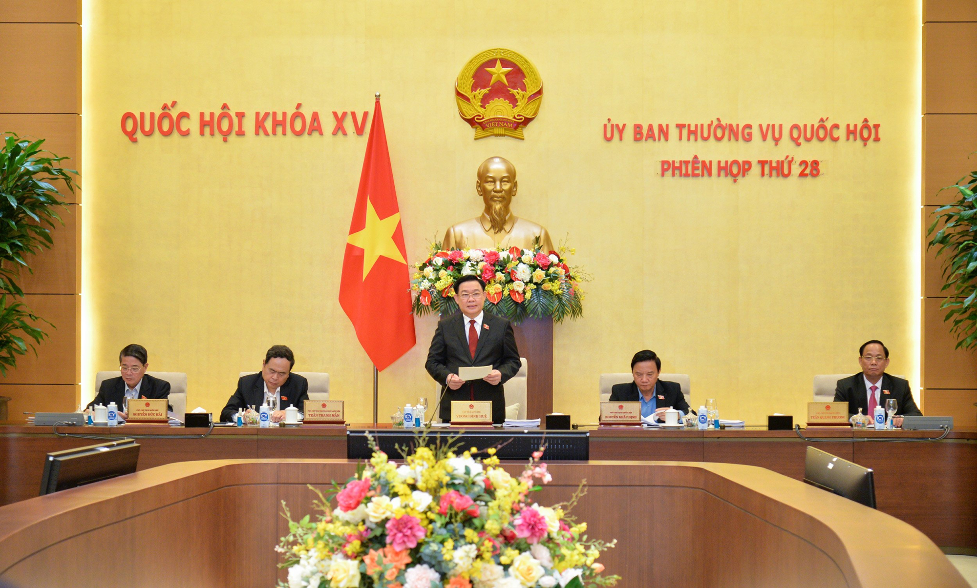 uy ban thuong vu quoc hoicho y kien 5 nhom van de quan trong hinh 1